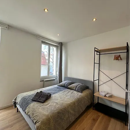 # Le 10 # Joli Studio, Equipe Centre Apartment *
